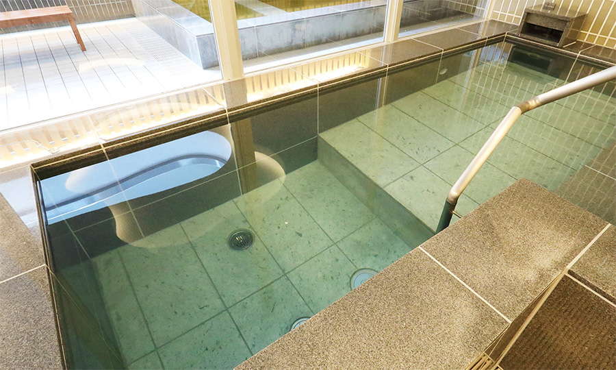 両国湯屋江戸遊 水風呂(男湯) / COLD BATH