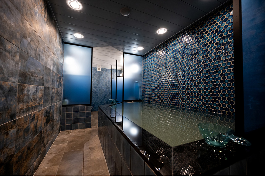 金の亀 水風呂 / COLD BATH