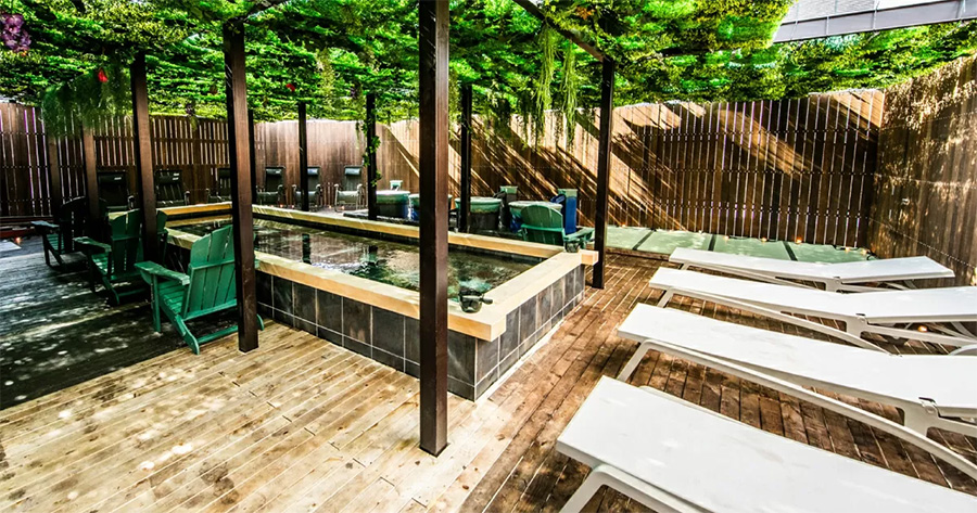 サウナ東京 ととのいスポット 外気浴 -Shinagawa Heaven- / REVITALIZE